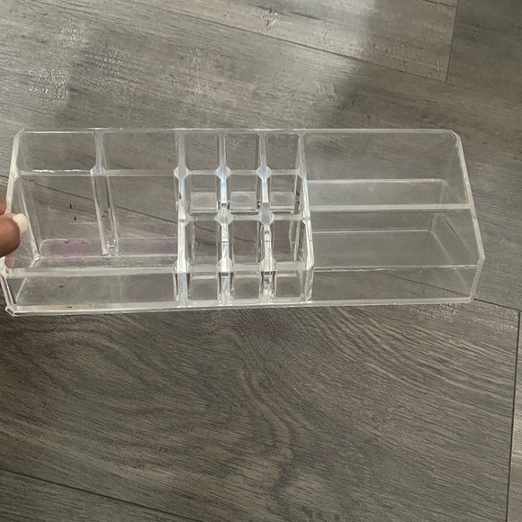 Acrylic Makeup Organizer - Picture 1 of 3